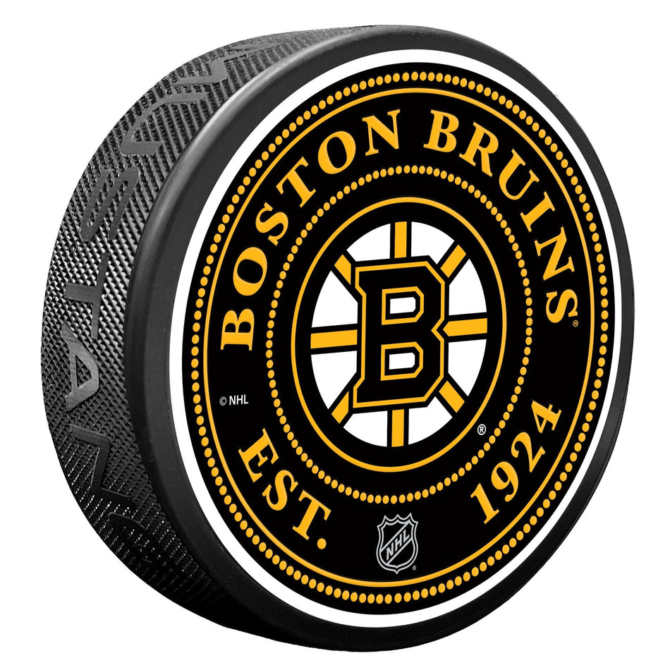 Levně Puk Boston Bruins NHL Stud