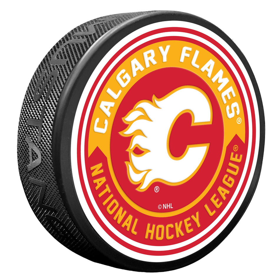 Levně Puk Calgary Flames NHL Arrow