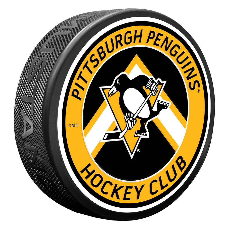 Levně Puk Pittsburgh Penguins NHL Chevron Banner