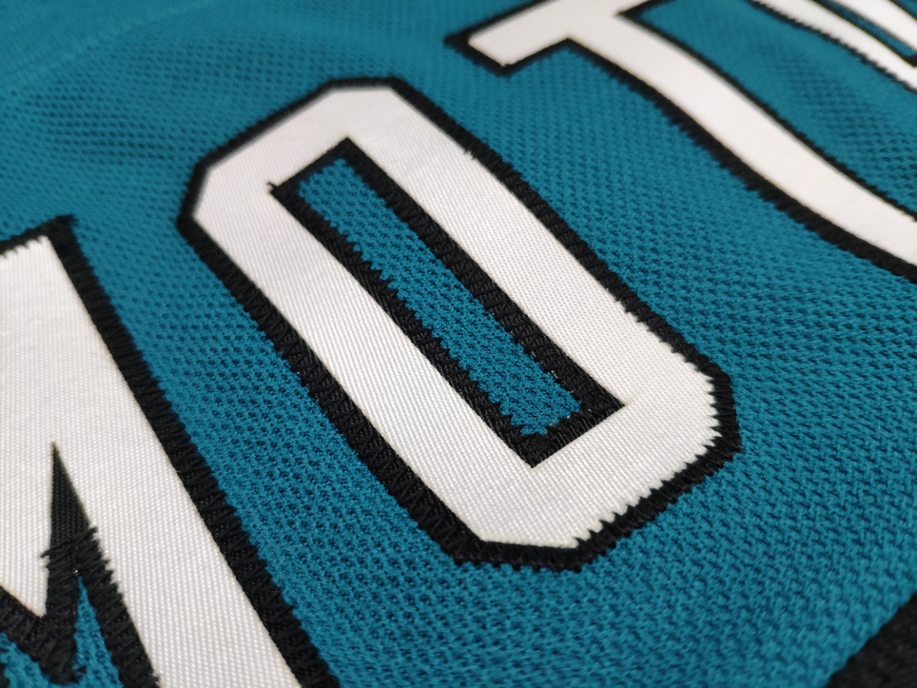 Levně Potisk dresu NHL vlastním jménem a číslem Hodnota: 4. Dres NHL - nalepený textil z USA pro dresy NHL vč. obšití jména a číslic (jméno a číslo na…