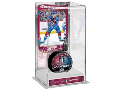 Vitrína na puk Colorado Avalanche NHL 2022 Stanley Cup Champions Gabriel Landeskog Logo Deluxe Tall Hockey Puck Case