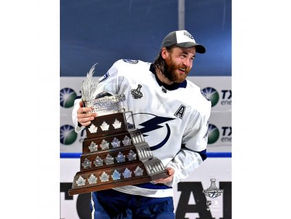 Fotografie Tampa Bay Lightning 2020 Stanley Cup Champions Victor Hedman 8 x 10