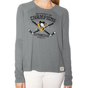 Dámské tričko Pittsburgh Penguins NHL Original Retro Brand Women's 2017 Stanley Cup Champions Relaxed Raglan Long Sleeve T-Shirt - Gray Veľkosť: M