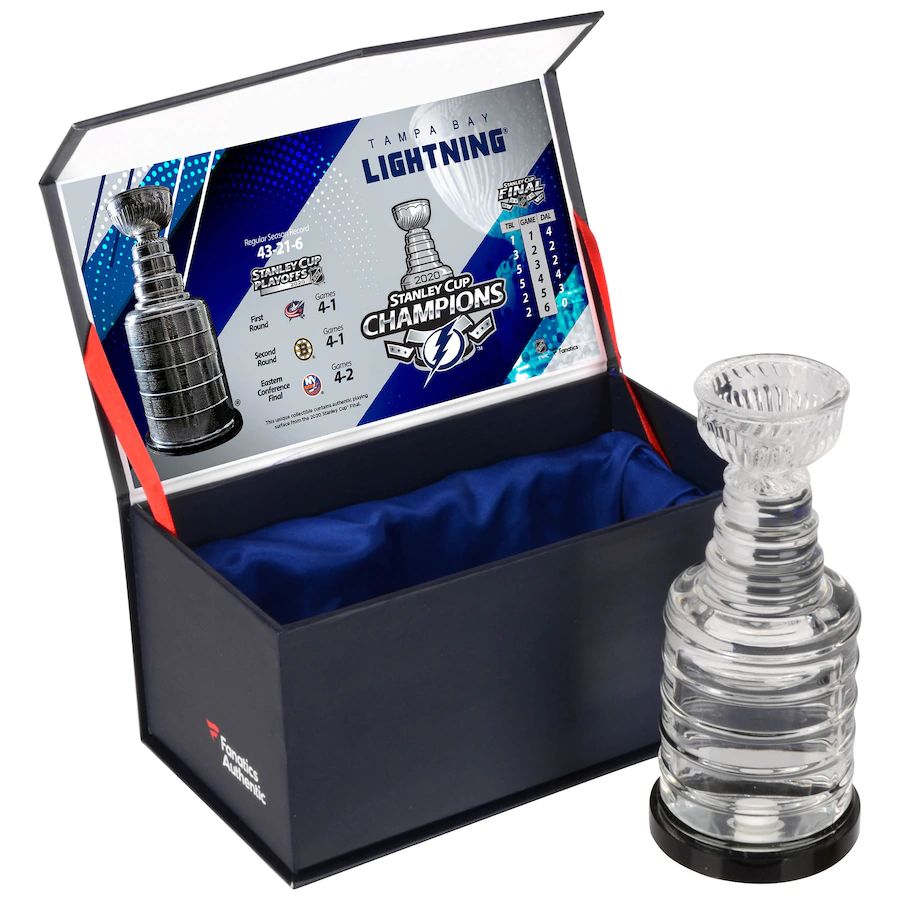 Fanatics Skleněný mini pohár Tampa Bay Lightning NHL 2020 Stanley Cup Champions Crystal Stanley Cup - Filled with Ice From the 2020 Stanley Cup Final