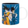 Hrnček 320 ml Hrdinovia Dragon Ball Hero: Goku, Vegeta, Brolyo