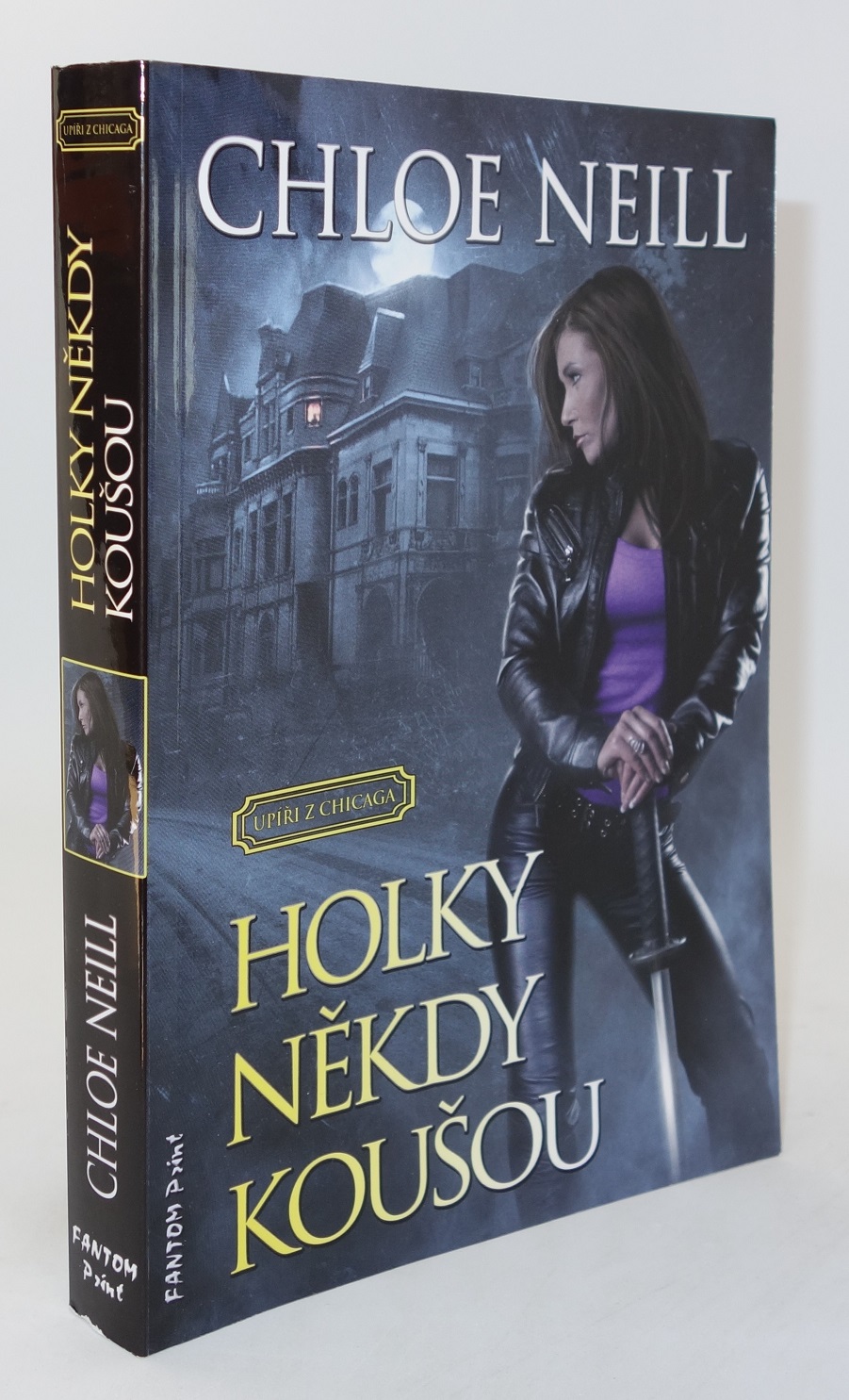 Levně Neill Chloe Upíři z Chicaga 1 - Holky někdy koušou