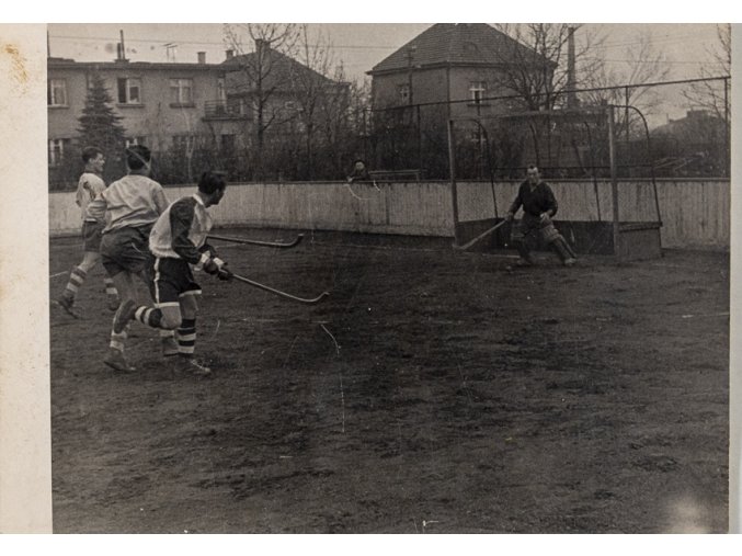 Dobová fotografie pozemní hokej, Slavia v. Stadion, 1958