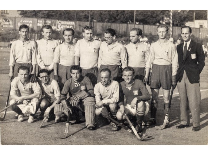 Dobová fotografie pozemní hokej, tým ČSSR, 1958 (1)