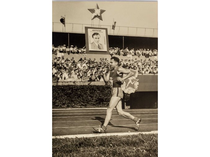 Fotopohlednice čs spartakiáda 1955, Josef Doležal (1)