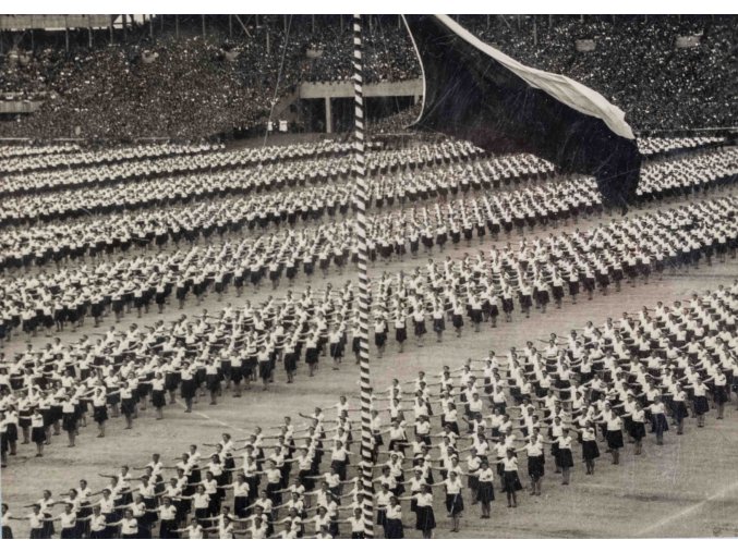 Fotopohlednice čs spartakiáda 1955, přehlídka vyspělosti čs. sportu (1)