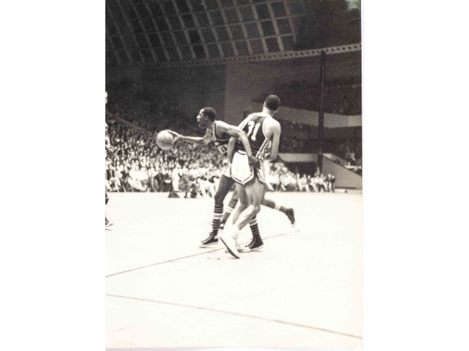 Foto basket, Harlem Globetrotters In Prague, 1964 17