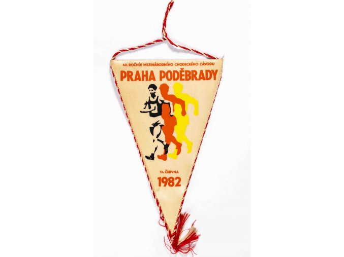 Klubová vlajka, Chodecký závod Praha Poděbrady, 1982 (1)