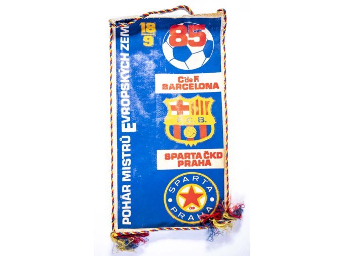 Klubová vlajka Sparta Praha v. CF Barcelona, 1985