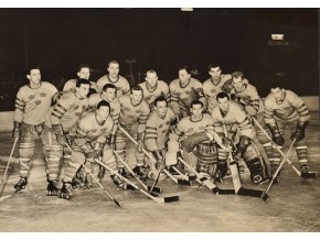 Mužstvo Švédska MS v hokeji 1959 Československo sport antique cervec 17 (30)