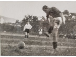 Foto fotbal, fotbalisté s míčem