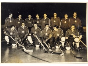 Fotografie , Hokejový tým ČSR, 1958 (1)