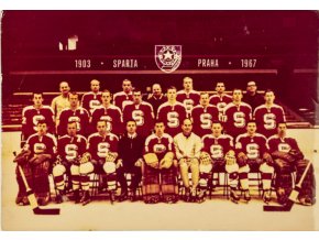 Fotografie hokejový tým Sparta Praha, 1967 (1)