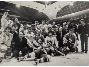 Fotografie Kanadský tým s medailemi, 1985, ČTK III (1)