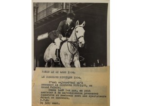 Tiskové foto, Pád Tiskové foto, COUNCOURS HIPIQUE, 1934jezdce na závodech v Anglii.DSC 9945
