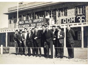 Fotografie F3 Josef Masopust , Čs. reprezentace na letišti Wadi Halfa