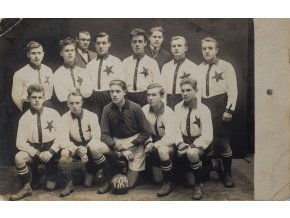 Dobová fotografie dorosteneckého týmu S.K.Slavia , 1933DSC 0156