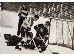 Foto hokej, momentka z utkání Kanada v. Finsko, 1959 (1)