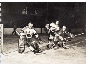 Foto hokej, momentka z utkání Kanada v. USA, 1959 (1)