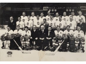 Dobová fotografie hokejového týmu ČSSR. 1972Dobová fotografie hokejového týmu ČSSR. 1972