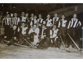sprt antique 6 17 (41) Fotofrafie hokej SLAVIA v Berlíně