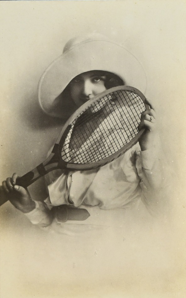 Lady Tennis