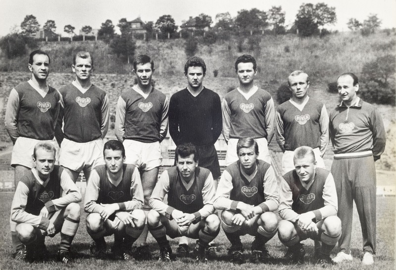 Pohlednice týmu Dukla Praha 1964
