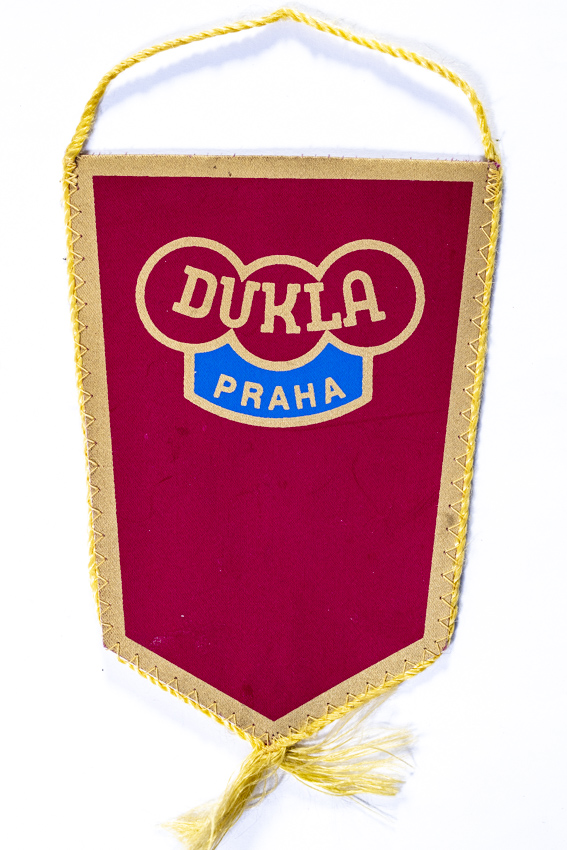 Vlajka Dukla Praha