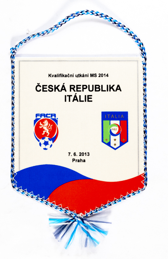Vlaječka a plakát, Česká rep. v. Itálie, 2013