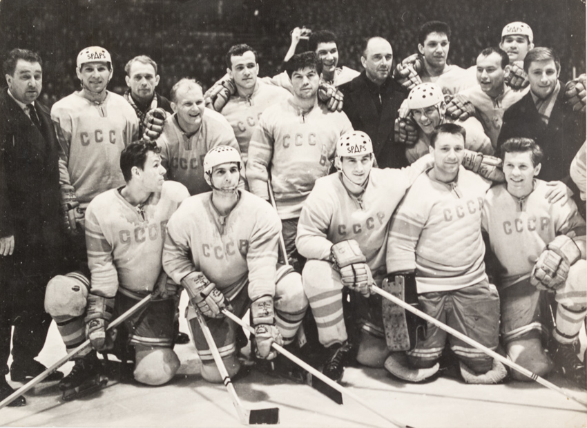 Foto, mužstvo SSSR mistrem světa v ledním hokeji, 1963
