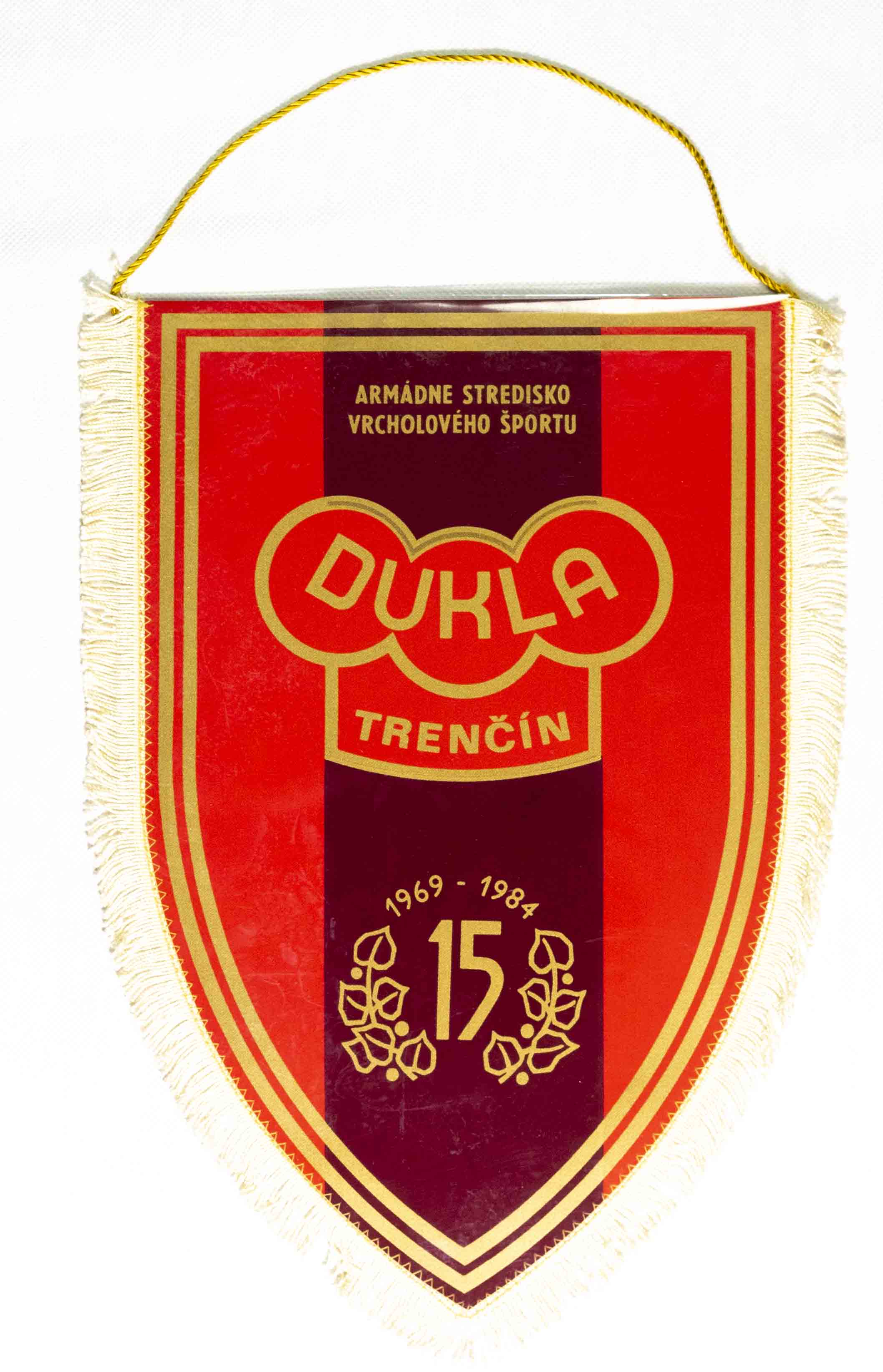 Klubová vlajka MAXI, Dukla Trenčín, 15 let, 1969-1984
