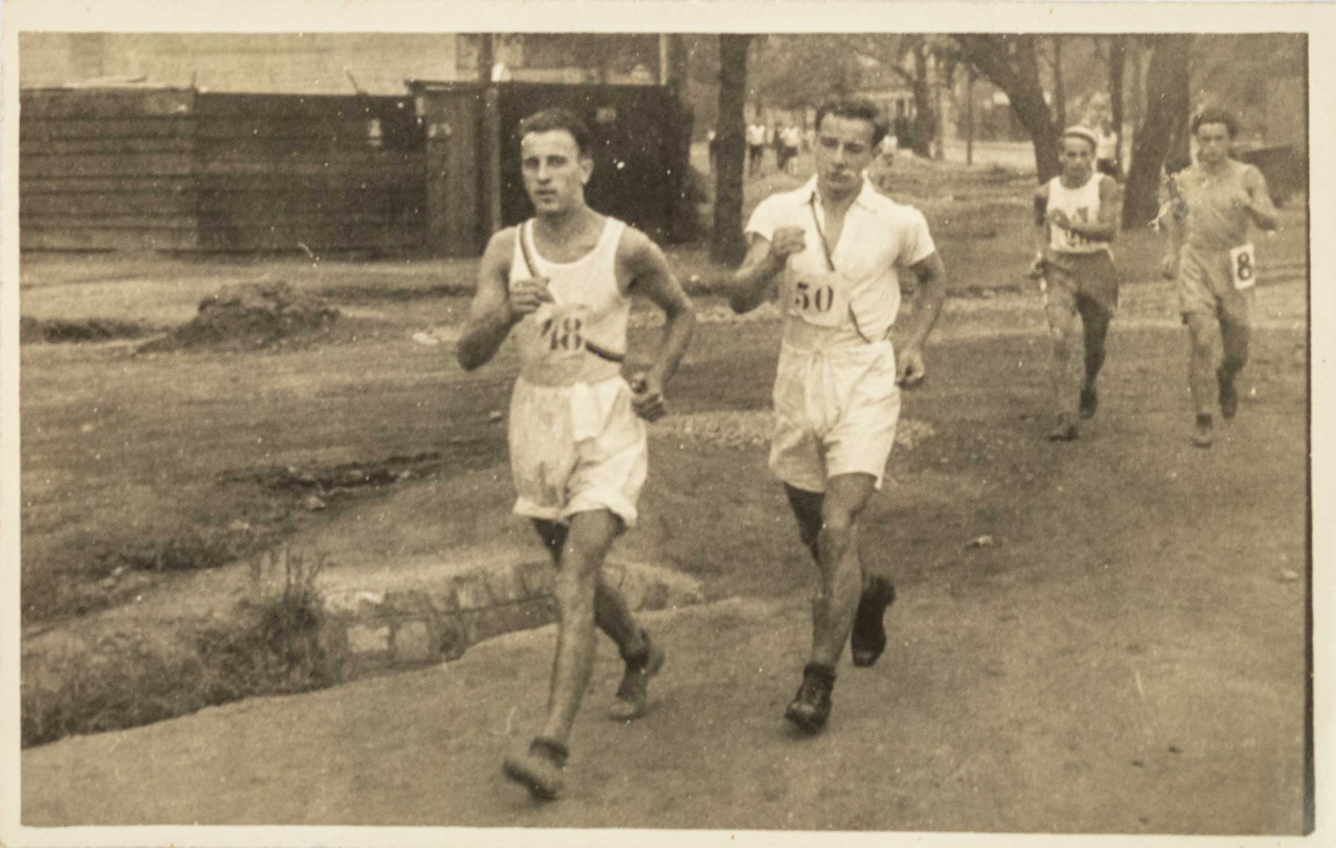 Fotografie , Chodecký závod Praha - Poděbrady, 1932