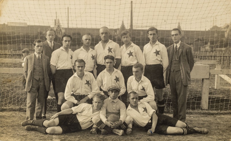 Dobová fotografie dorosteneckého týmu S.K.Slavia , 1933