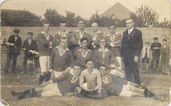 Dobová fotografie týmu 1922