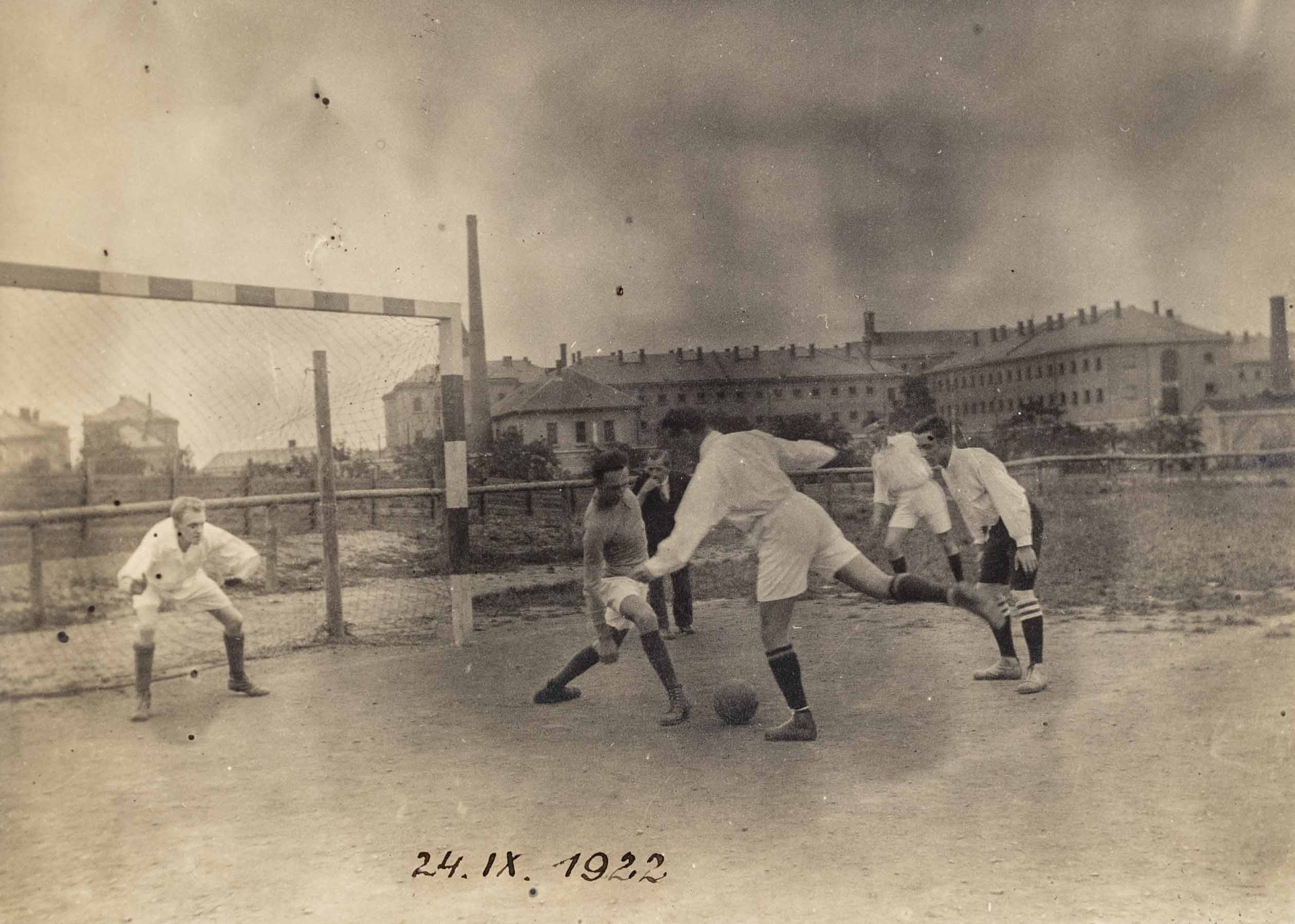 Dobová fotografie, footballový match, 1922
