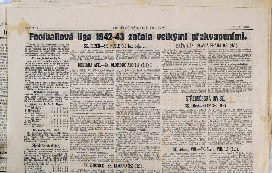 Noviny, Pondělní národní politika, 1942, Fotbalová liga začala velkým překvapením