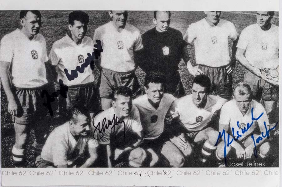 Fotografie, Chile 1962, národní tým ČSSR, autogramy
