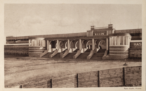 Pohlednice - Vstupní brána stadion Strahov,1929