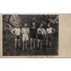 Dobová fotografie sportovců v kroji Slávistickém (1)