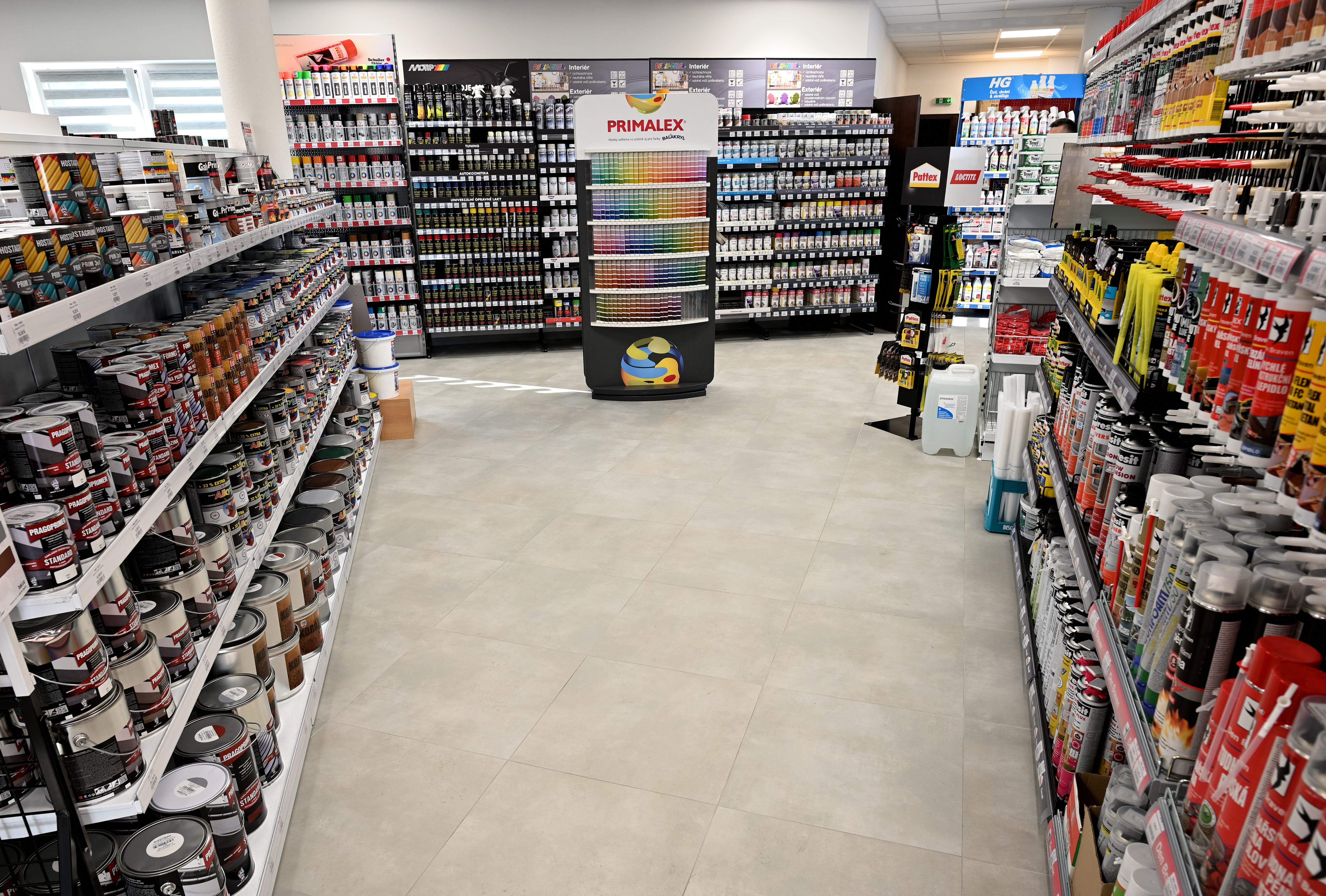 Predajňa FARBY – LAKY (3)