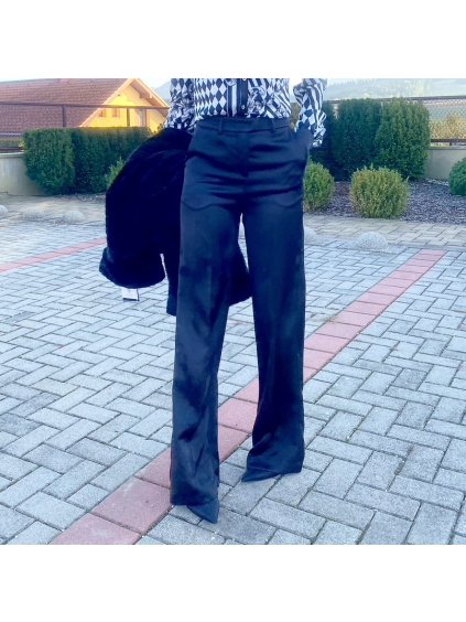 0E3B7759 0070 407F 82FE FFF8377AA2B5 1 105 c 2