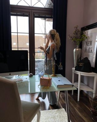 Krásne outfity ako inšpirácia ✨ Ponor sa do sveta štýlu a pôvabu, kde každý detail rozpráva svoj príbeh. Objav kombinácie,...