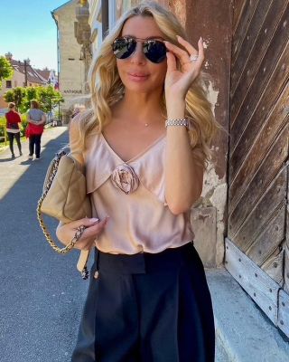 ☀️ Summer Sale ☀️ Sofistikovaná elegancia za výnimočné ceny. Objavte starostlivo vybrané kúsky, ktoré spájajú nadčasový...