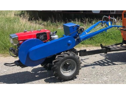 Dvoukolový traktor BIZON