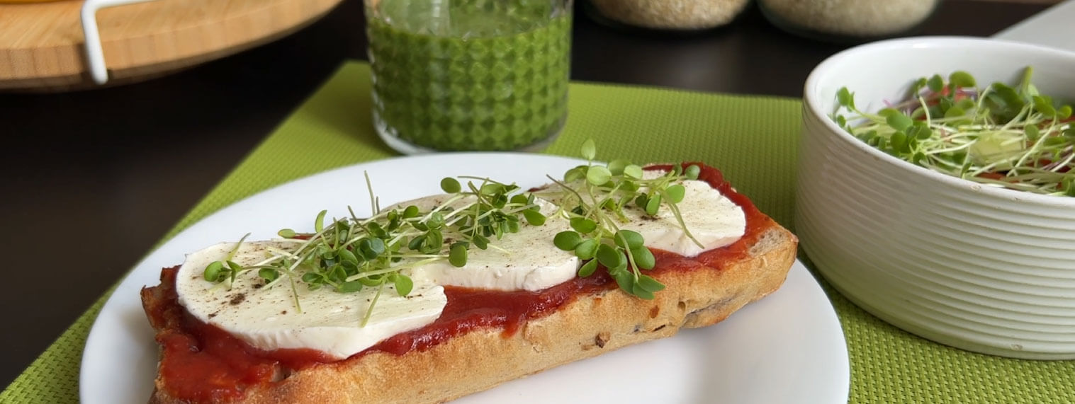 Rich_Image_Snidane_Italske_Microgreens_Comp