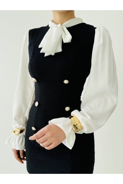 Elegantné čierno-biele minišaty s mašľou